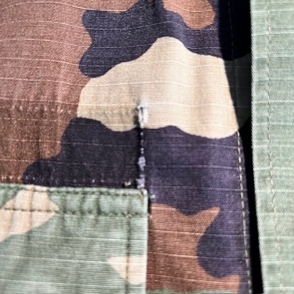 US Airforce Woodland Camo Button Front Jacket- Size S - Picture 6 of 10